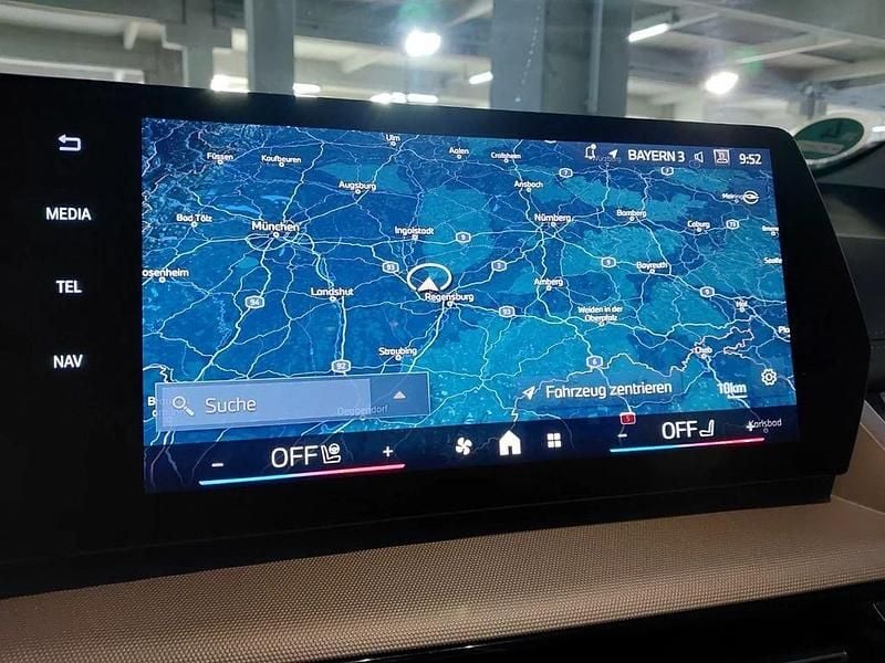 Gebraucht BMW 216 122 PS (89 kW) 2024 Weiß Van / Kleinbus