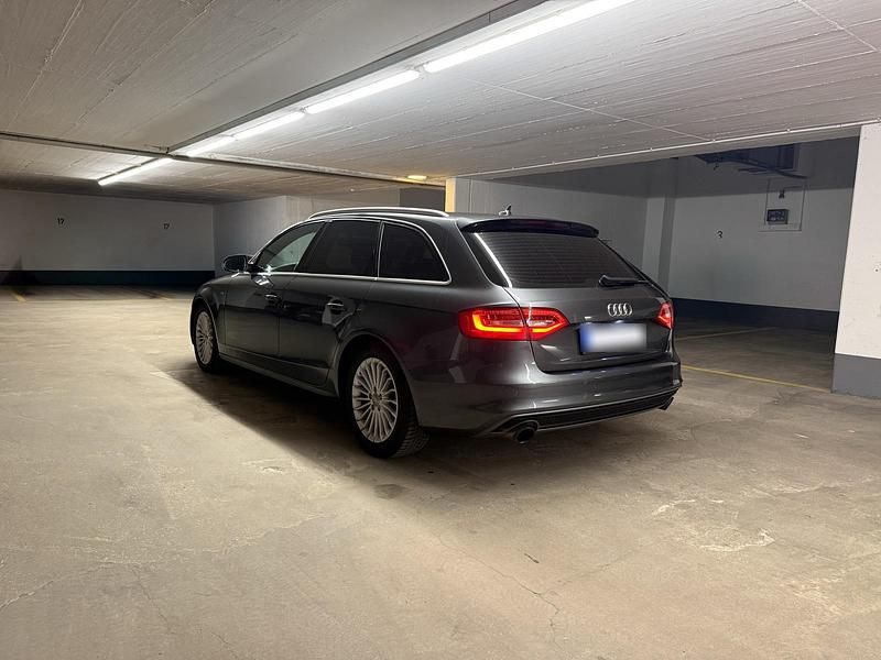 Gebraucht Audi A4 S-Line 225 PS (165 kW) 2015 Grau Kombi