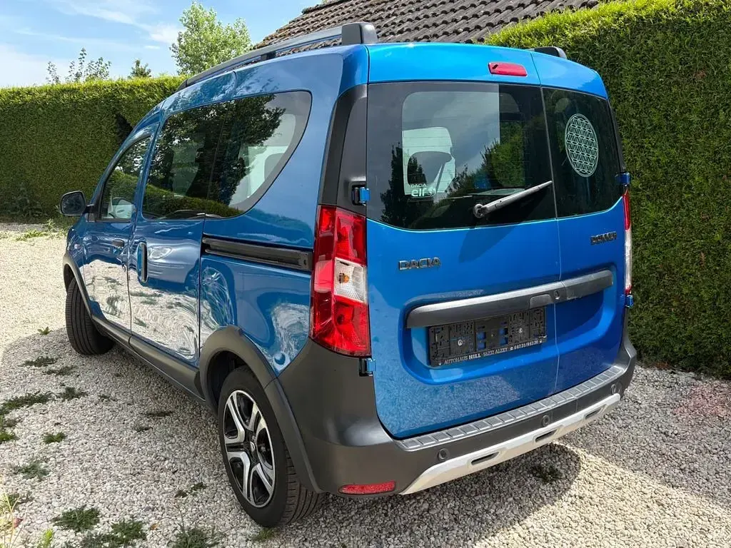 Gebraucht Dacia Dokker Celebration 116 PS (85 kW) 2018 Blau Van / Kleinbus