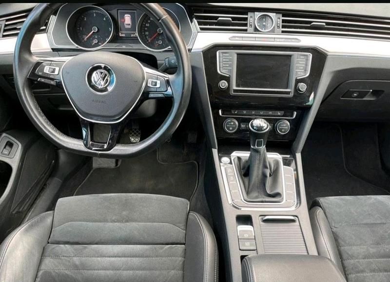 Gebraucht VW Passat Highline 150 PS (110 kW) 2016 Schwarz Kombi