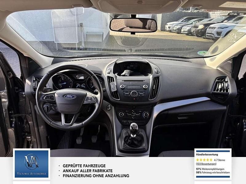 Gebraucht Ford Kuga Trend 120 PS (88 kW) 2018 Grau SUV