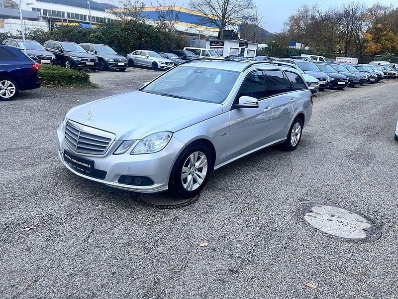 Silber Gebraucht 2009 Mercedes E220 Kombi | 8.900 € (Etwas zu teuer) - Bild 1/4