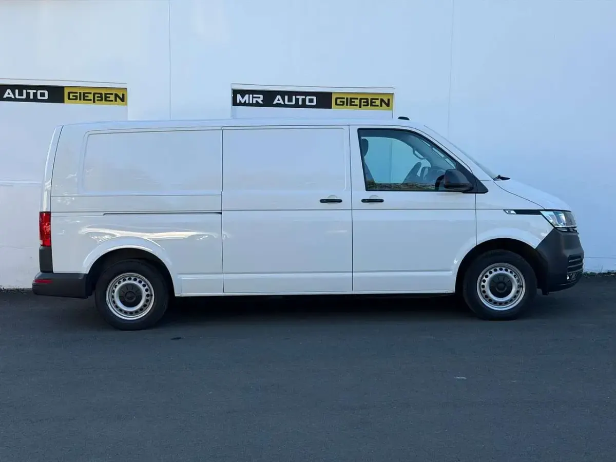 Gebraucht VW Transporter 110 PS (80 kW) 2022 Candyweiss Van