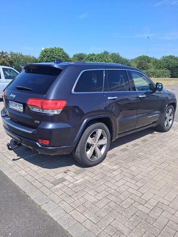 Schwarz Gebraucht 2016 Jeep Grand Cherokee SUV | 12.500 € (Superpreis) - Bild 1/4
