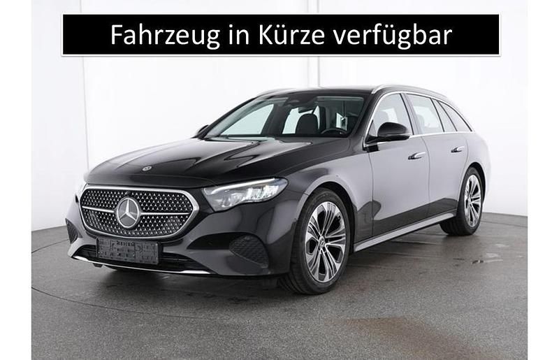 Schwarz Gebraucht 2024 Mercedes E200 Advanced Kombi | 42.890 € (Guter Preis) - Bild 1/4