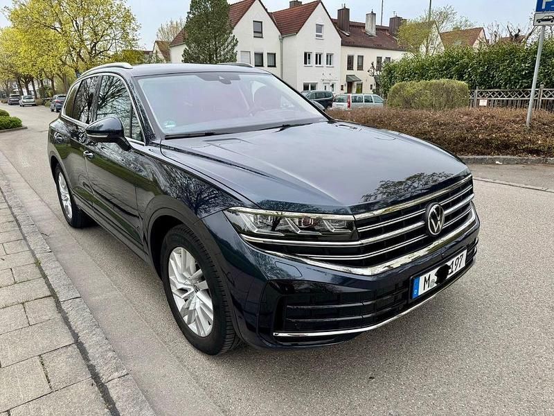 Gebraucht VW Touareg 286 PS (210 kW) 2023 Blau SUV