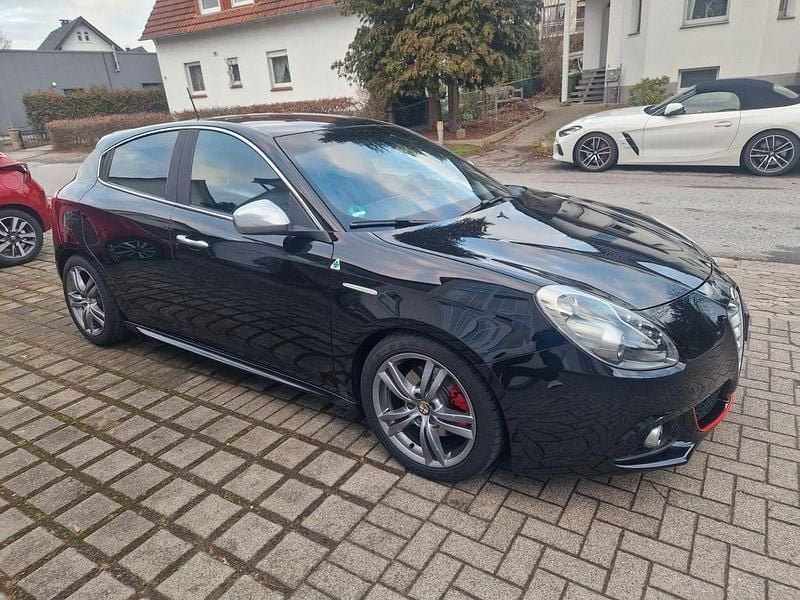 Gebraucht Alfa Romeo Giulietta 150 PS (110 kW) 2014 Schwarz Kleinwagen