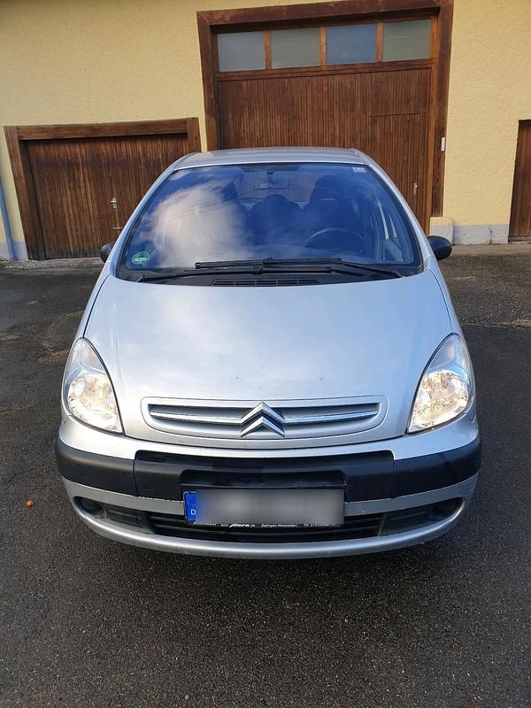Silber Gebraucht 2007 Citroën Xsara Picasso Van / Kleinbus | 2.800 € (Fairer Preis) - Bild 1/4