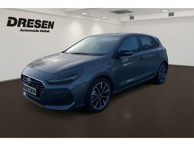 Ecotronic grey / mic Gebraucht 2025 Hyundai i30 Advantage Limousine | 22.790 € (Fairer Preis) - Bild 1/4