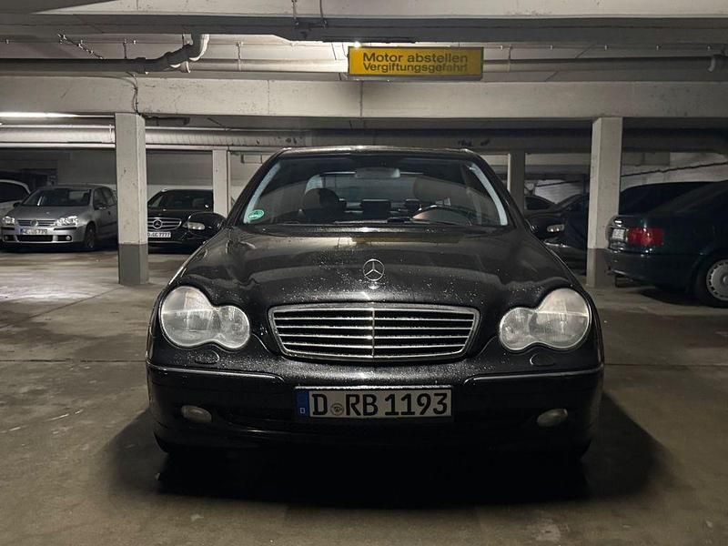 Gebraucht Mercedes C320 Avantgarde 218 PS (160 kW) 2001 Schwarz Limousine