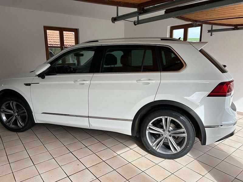 Gebraucht VW Tiguan R-line 150 PS (110 kW) 2018 Weiß SUV