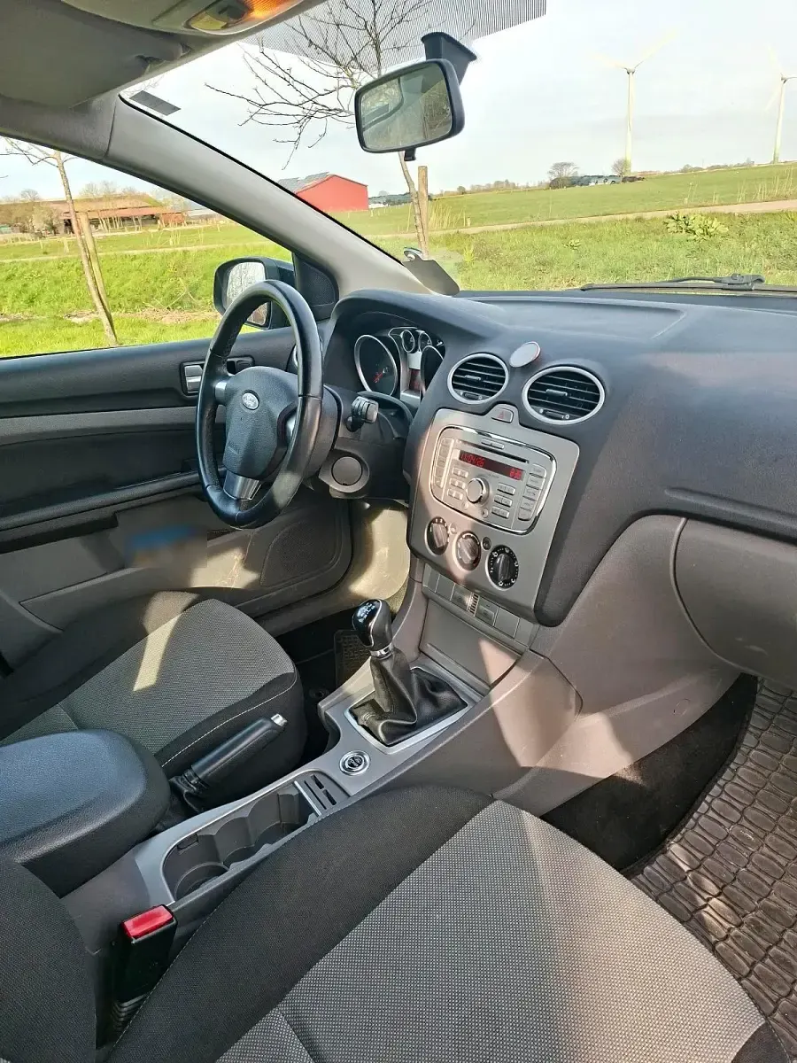 Gebraucht Ford Focus 109 PS (80 kW) 2009 Schwarz Kombi