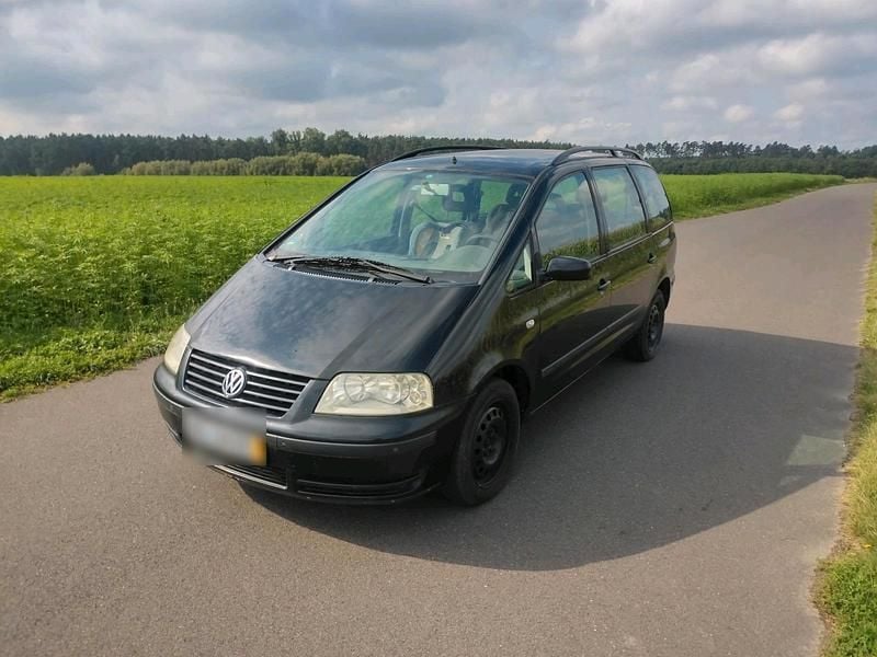 Schwarz Gebraucht 2002 VW Sharan Van / Kleinbus | 2.350 € (Fairer Preis) - Bild 1/4