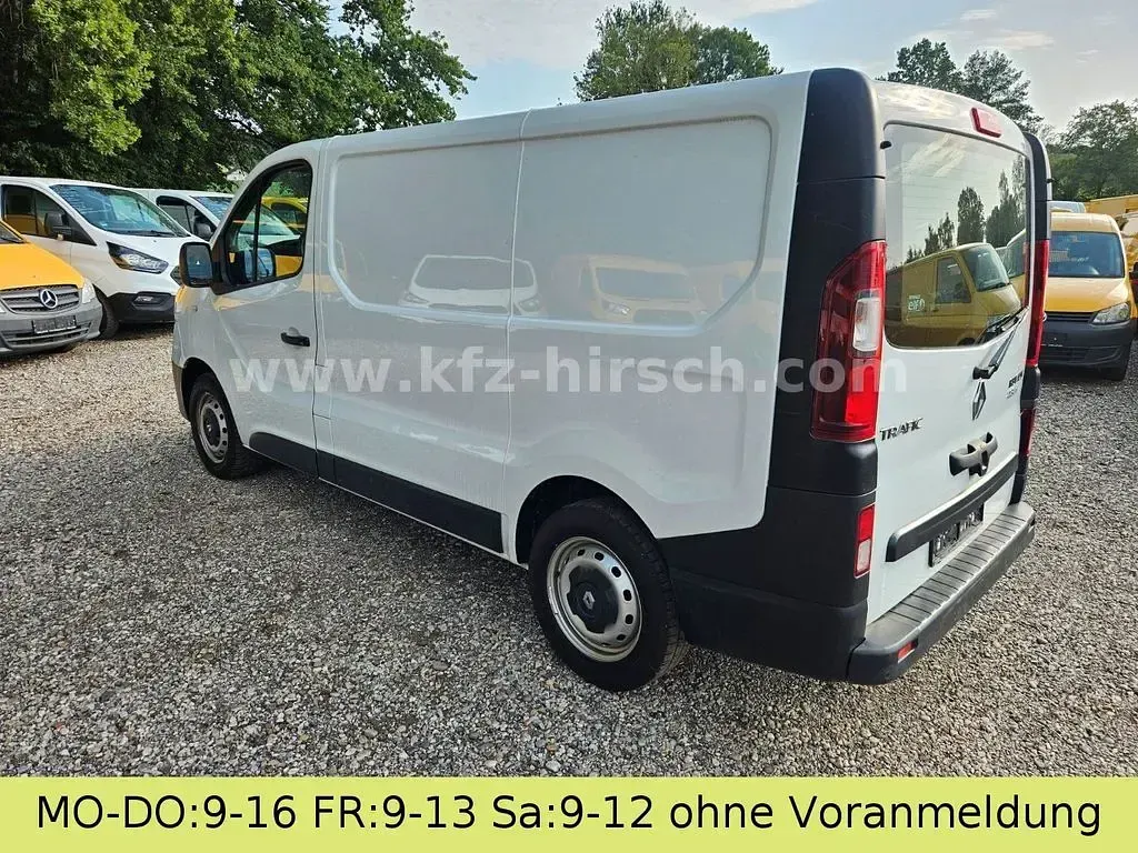 Gebraucht Renault Trafic Komfort 121 PS (88 kW) 2019 Weiß Van / Kleinbus