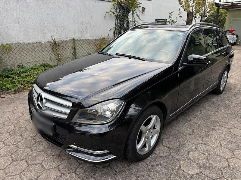 Schwarz Gebraucht 2013 Mercedes C180 Avantgarde Kombi | 6.200 € (Superpreis) - Bild 1/4