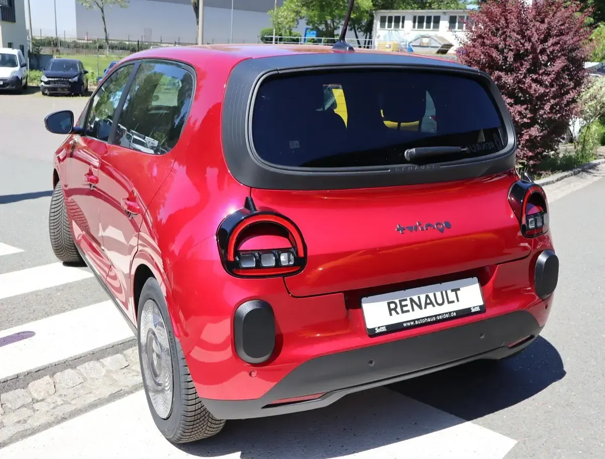Neu Renault Twingo Evolution 60 kW (82 PS) 2026 Rot Kleinwagen