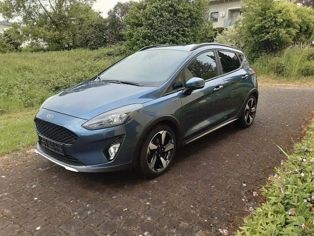 Używany Ford Fiesta Active 101 KM (74 kW) 2021 Niebieski Hatchback