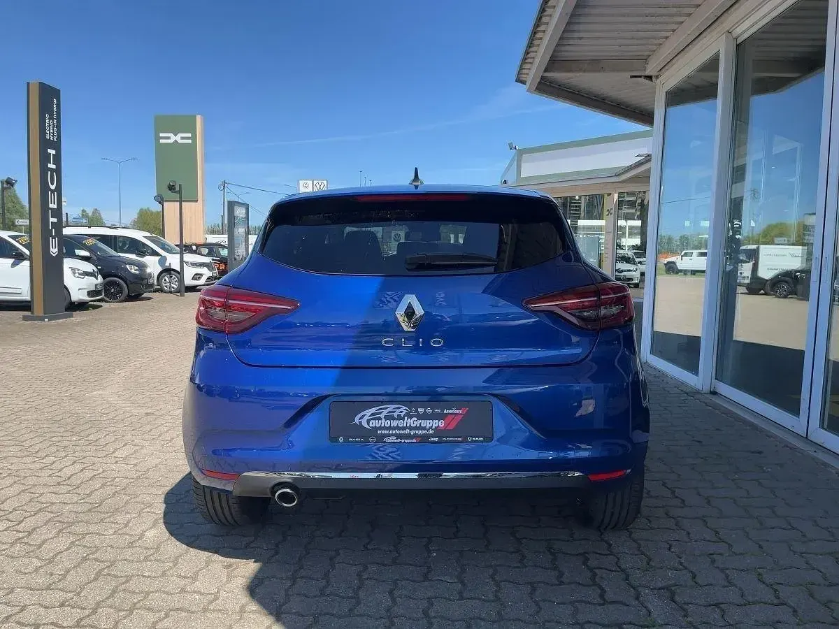 Gebraucht Renault Clio Techno 91 PS (66 kW) 2024 Blau Kleinwagen