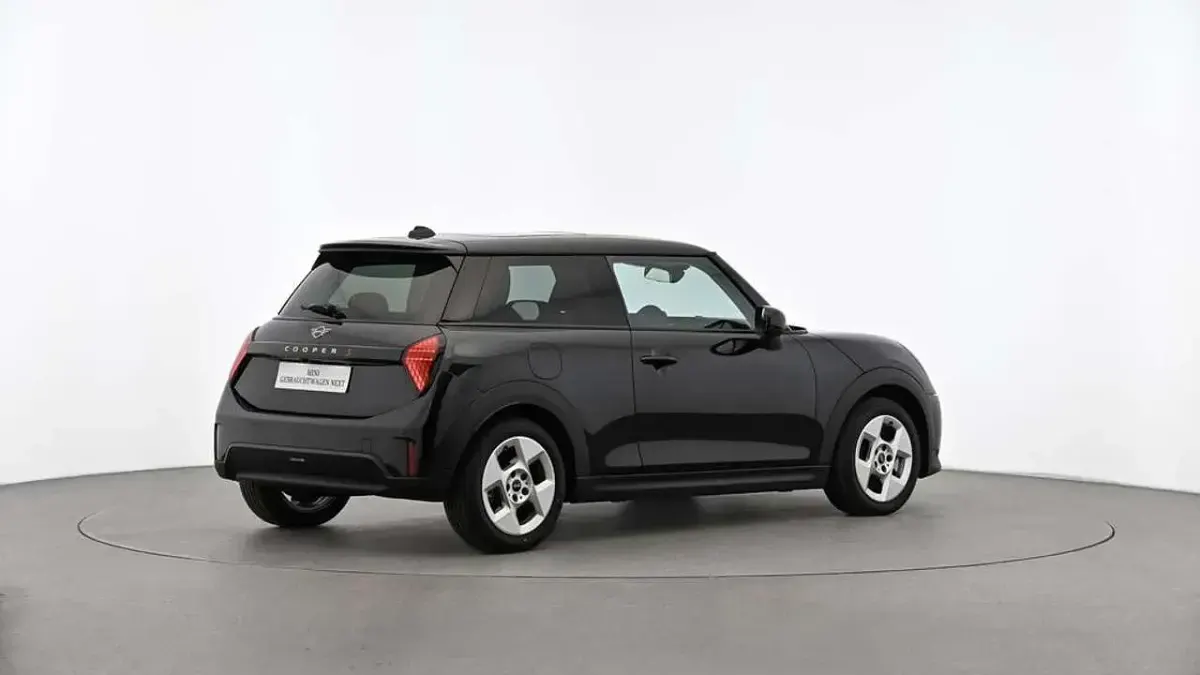 Gebraucht Mini Cooper S Classic 204 PS (150 kW) 2024 Schwarz Kleinwagen