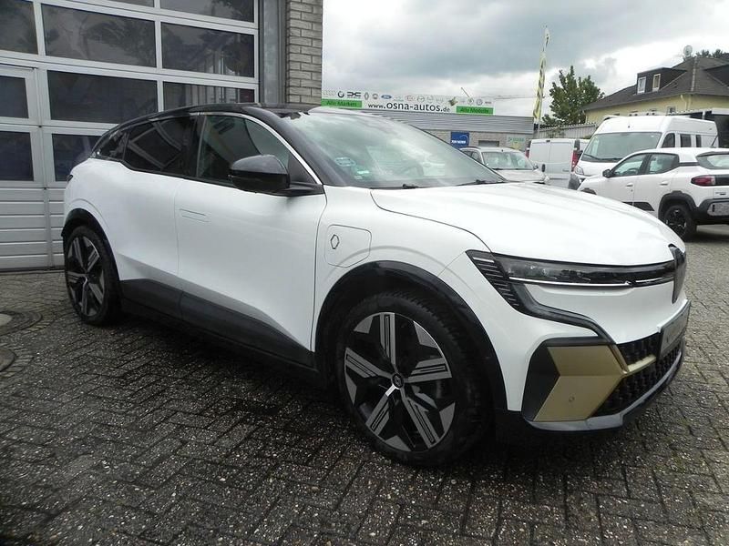 Gebraucht Renault Megane E-Tech Iconic 160 kW (218 PS) 2022 Weiß Limousine