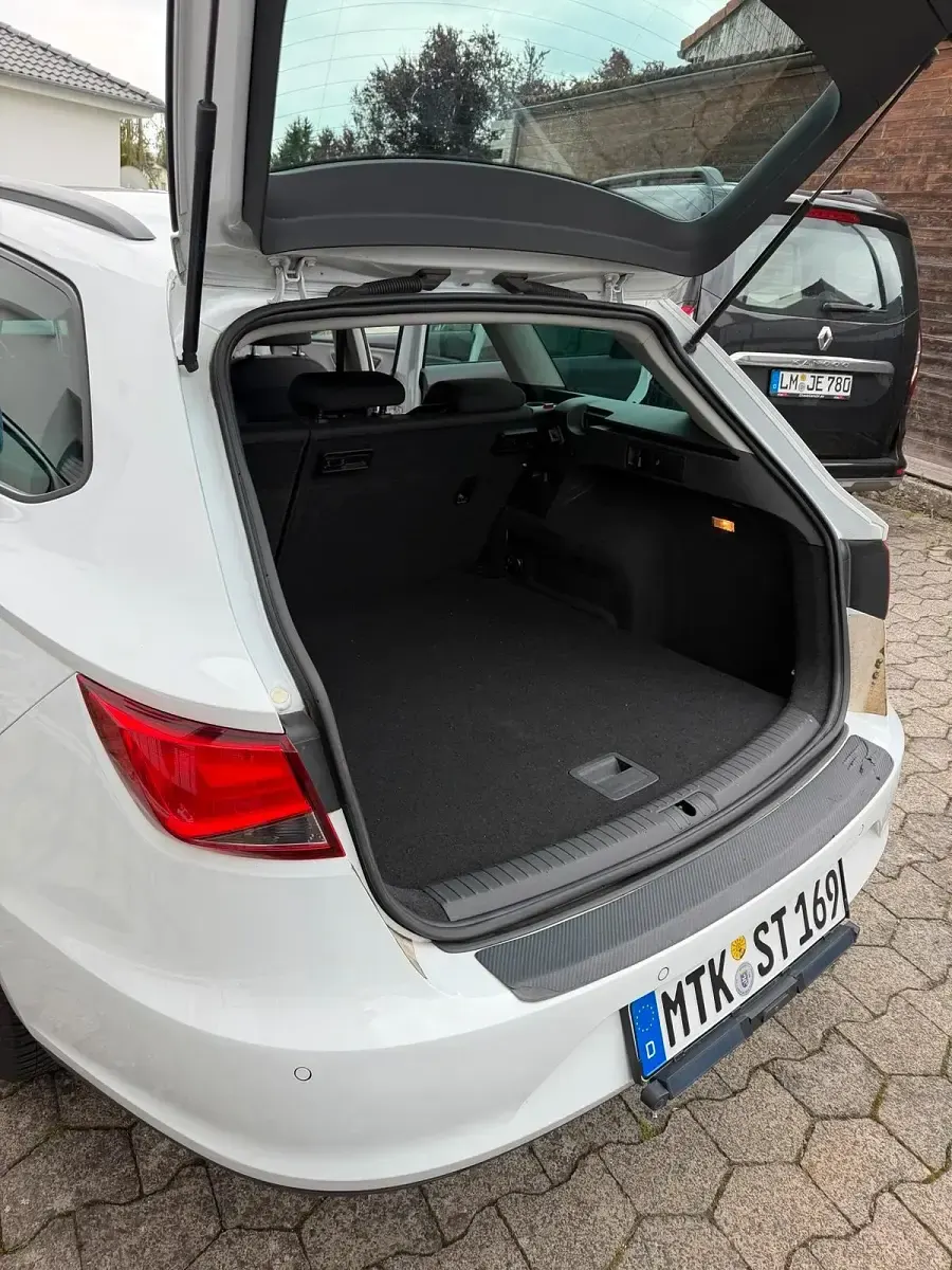 Używany Seat Leon 105 KM (77 kW) 2014 Biały Kombi
