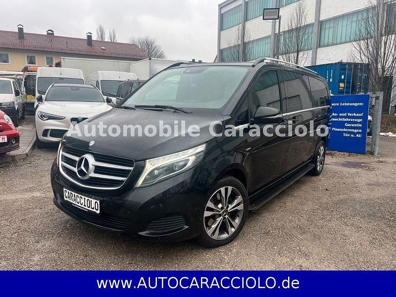 Schwarz Gebraucht 2017 Mercedes V250 Avantgarde Van / Kleinbus | 33.900 € (Teuer) - Bild 1/4