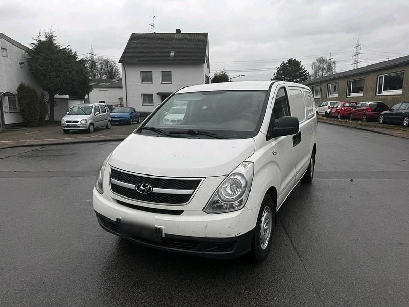 Gebraucht 2010 Hyundai H-1 Van / Kleinbus | 3.500 € (Guter Preis) - Bild 1/4