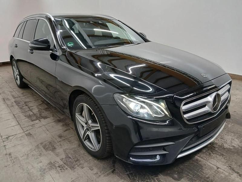 Gebraucht Mercedes E300 AMG line 194 PS (142 kW) 2020 Schwarz Kombi