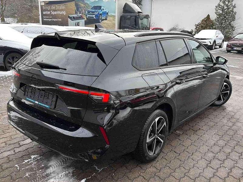 Gebraucht Opel Astra 131 PS (96 kW) 2025 Lackierung schwarz perla nera/ Kombi
