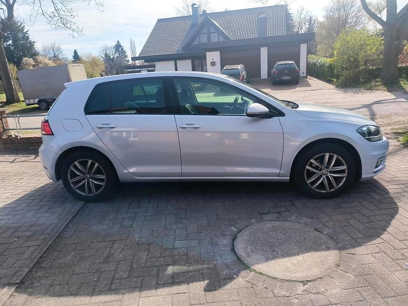 Gebraucht VW Golf VII 125 PS (91 kW) 2017 Kleinwagen