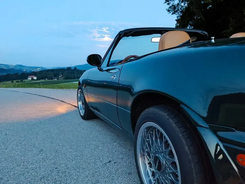 Używany Mazda MX5 116 KM (85 kW) 1992 Zielony Kabriolet