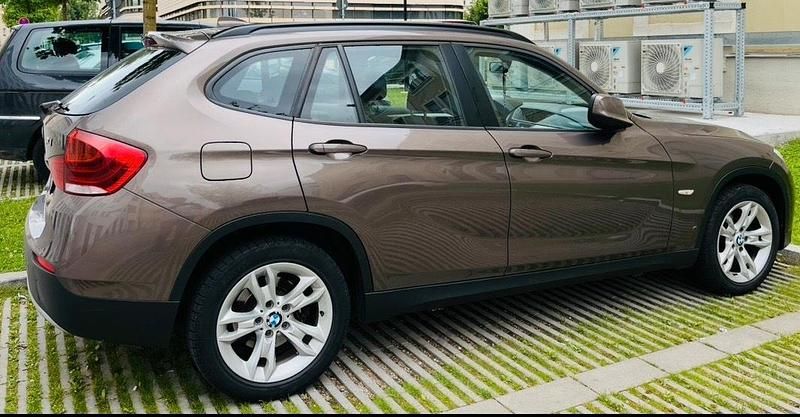 Grau Gebraucht 2011 BMW X1 SUV | 6.500 € (Fairer Preis) - Bild 1/3