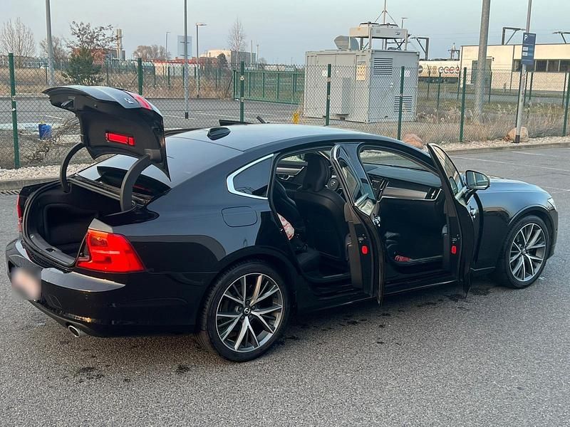 Gebraucht Volvo S90 Summum 190 PS (139 kW) 2019 Schwarz Limousine