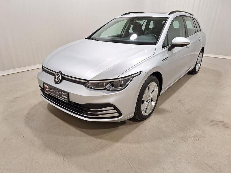 Gebraucht VW Golf VII Style 150 PS (110 kW) 2021 Reflexsilber metallic Kleinwagen