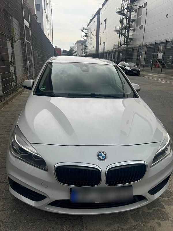 Gebraucht BMW 218 Comfort Edition 2016 Weiß Limousine