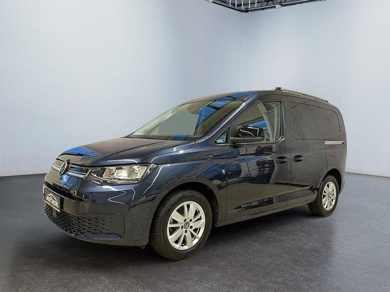 Gebraucht VW Caddy Life 114 PS (83 kW) 2022 Starlight blue metallic Van / Kleinbus