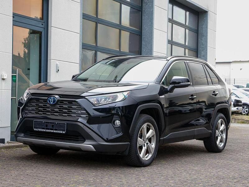Schwarz Gebraucht 2020 Toyota RAV4 Hybrid Team SUV | 35.989 € (Teuer) - Bild 1/4