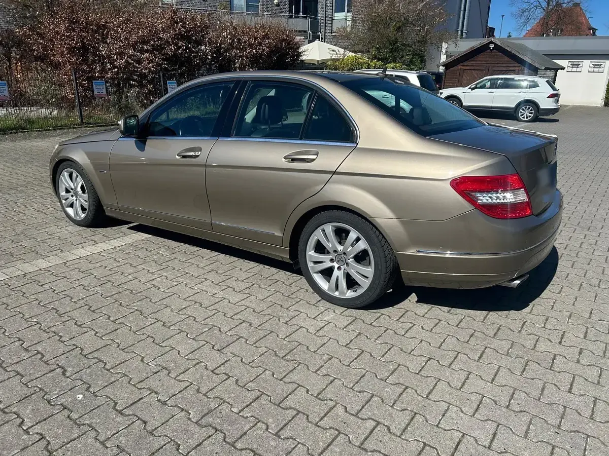 Gebraucht Mercedes C280 231 PS (169 kW) 2007 Andere farben Limousine