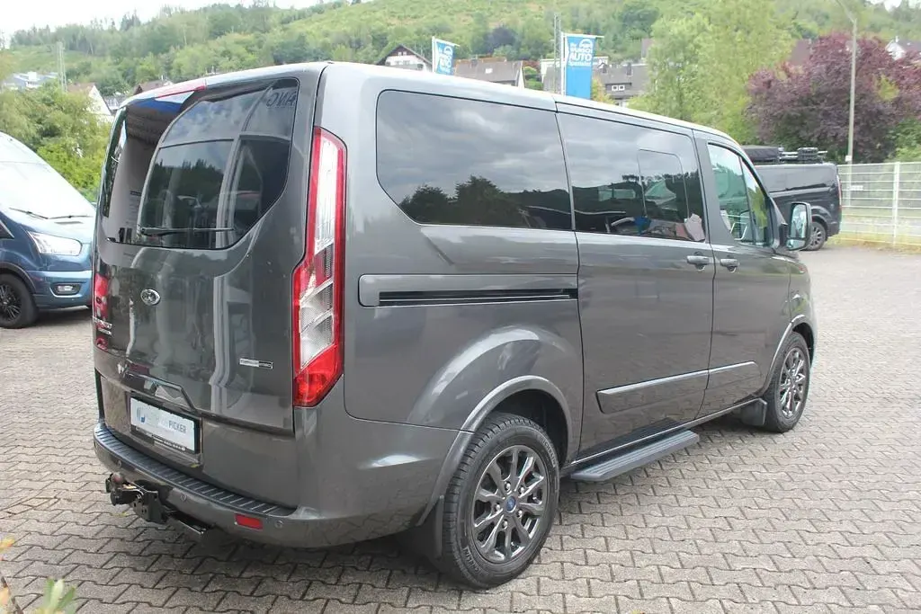 Gebraucht Ford Tourneo Custom 185 PS (136 kW) 2021 Grau Van