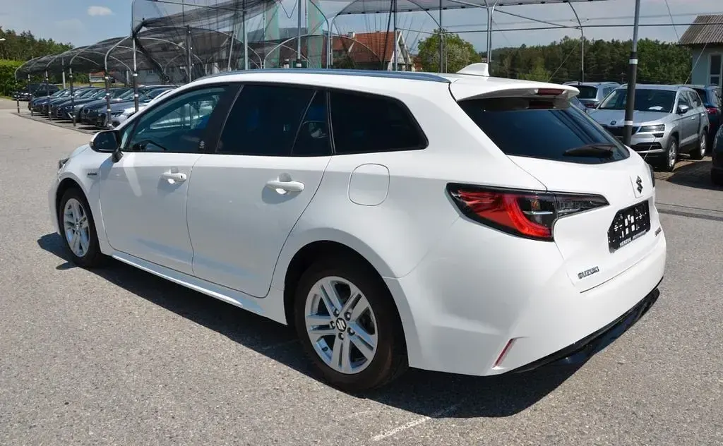 Gebraucht Suzuki Swace 98 PS (72 kW) 2022 Weiß Kombi