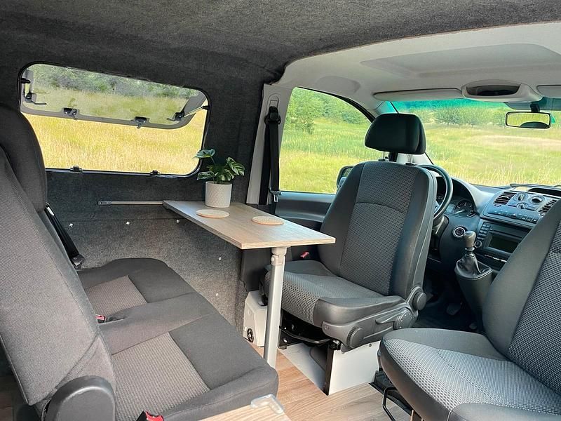 Weiß Gebraucht 2013 Mercedes Vito Van / Kleinbus | 16.950 € - Bild 1/4