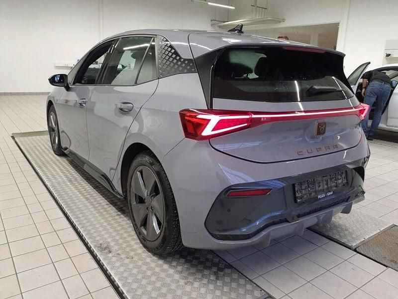 Gebraucht Cupra Born 150 kW (204 PS) 2023 Vaporgrau Kleinwagen