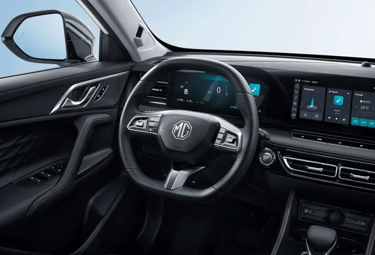 Nowe MG HS Luxury 224 KM (164 kW) 2026 Czerwony SUV