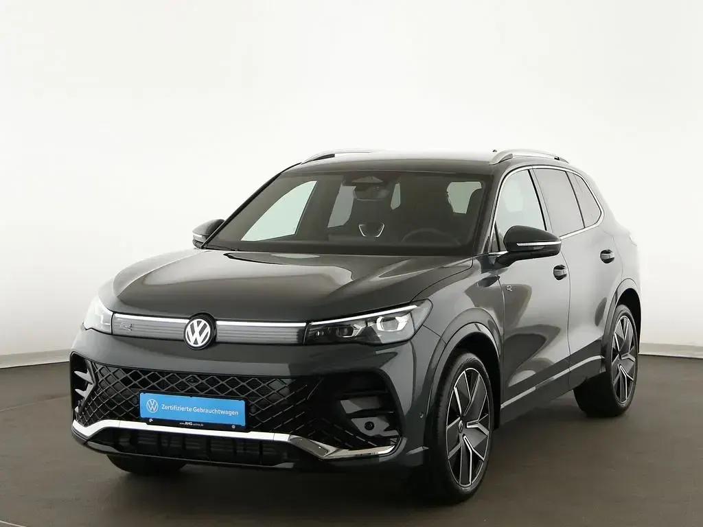 Neu VW Tiguan R-line 150 PS (110 kW) 2025 Grau SUV