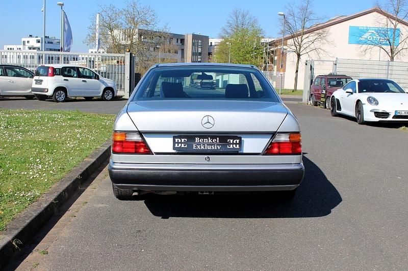 Gebraucht Mercedes 220 150 PS (110 kW) 1993 Coupé