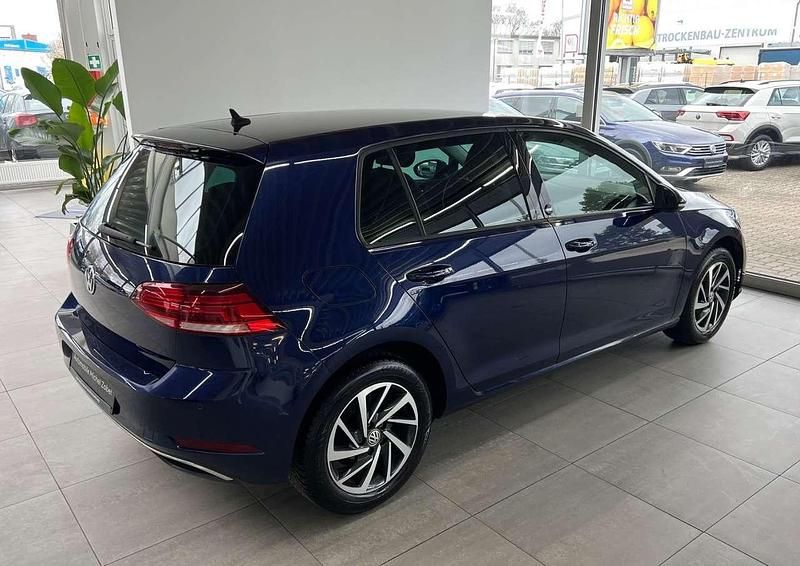 Gebraucht VW Golf VII Sound 110 PS (80 kW) 2017 Blau Limousine