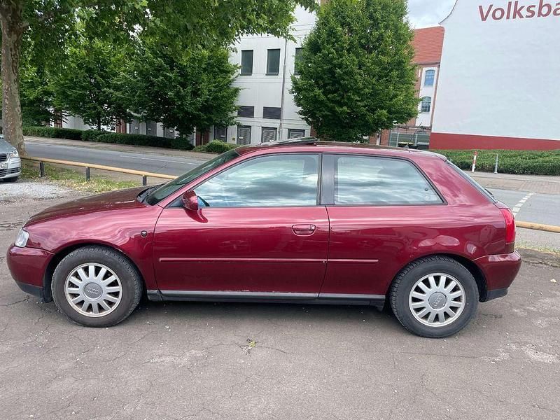 Gebraucht Audi A3 Sport 150 PS (110 kW) 2000 Rot Kleinwagen