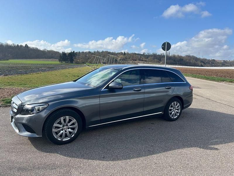 Gebraucht Mercedes C200 184 PS (135 kW) 2019 Grau Kombi