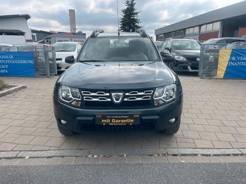 Grau Gebraucht 2017 Dacia Duster Ambiance SUV | 10.999 € (Guter Preis) - Bild 1/4