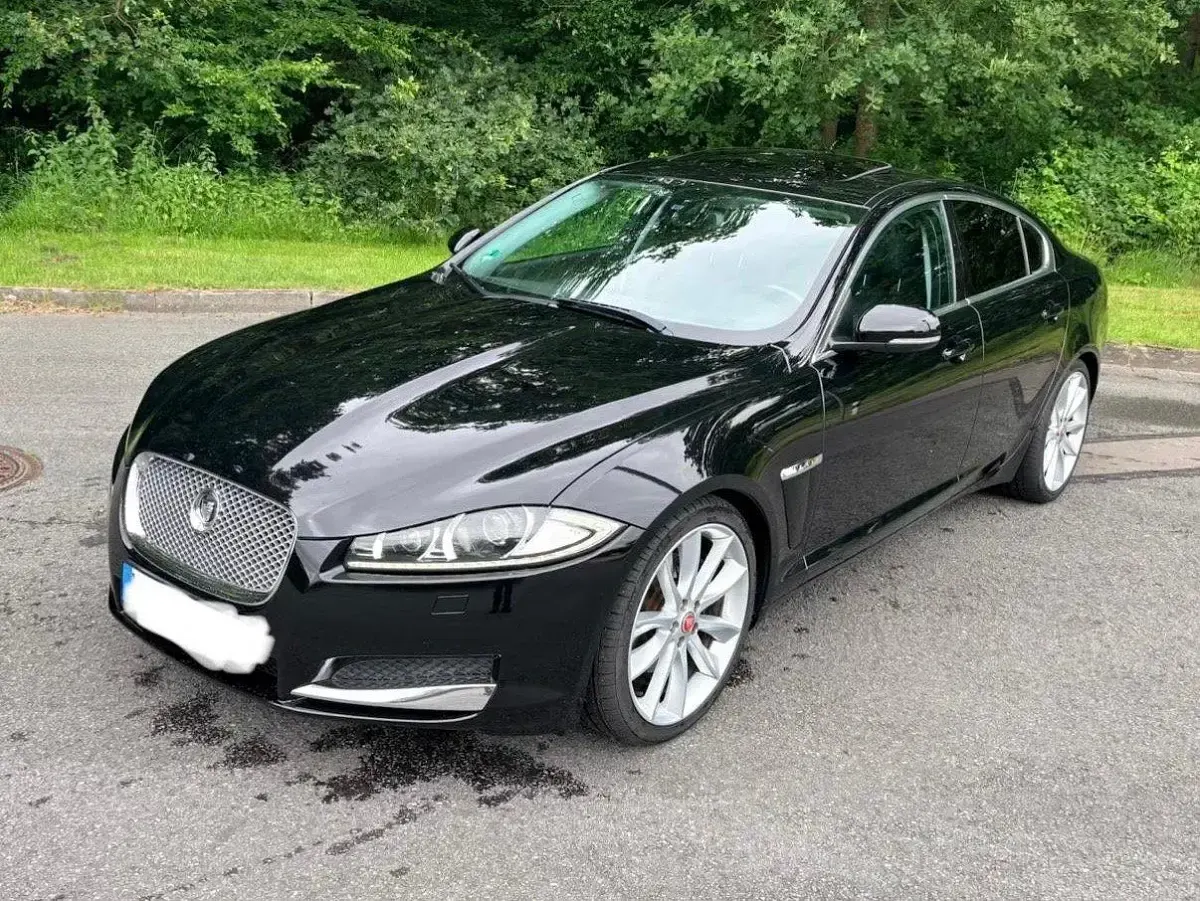 Gebraucht Jaguar XF 241 PS (177 kW) 2011 Schwarz Limousine